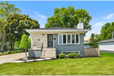 564 W Harrison Road, Lombard, IL 60148 - Photo 1