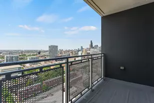 1901 S Calumet Ave, Chicago, IL 60616 - Photo 5