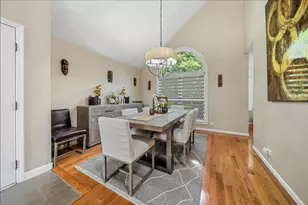 2619 Burton Dr, Westchester, IL 60154 - Photo 9