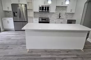 9242 Gross Point Rd, Skokie, IL 60077 - Photo 3