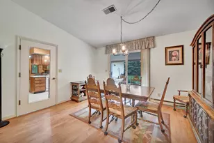 2418 N Nottingham Ct, Champaign, IL 61821 - Photo 7