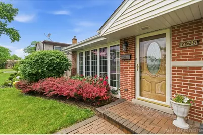 7528 Churchill Street, Morton Grove, IL 60053 - Photo 1