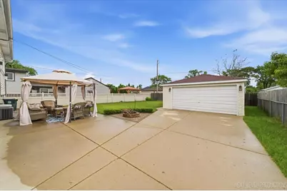 7528 Churchill Street, Morton Grove, IL 60053 - Photo 5