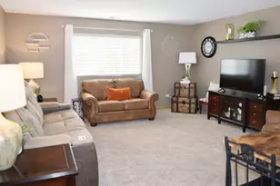 801 N McLean Blvd, Elgin, IL 60123 - Photo 3