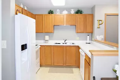 801 N McLean Boulevard #258, Elgin, IL 60123 - Photo 5