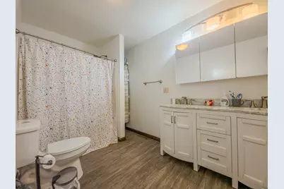 4657 Bridgeport Road, Chicago, IL 62417 - Photo 11