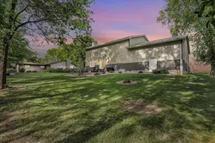 8909 N 2300 E Rd, Fairbury, IL 61739 - Photo 51