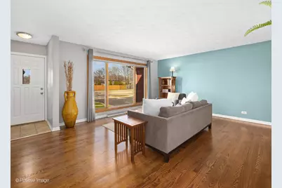 392 E Saint Charles Road, Elmhurst, IL 60126 - Photo 3