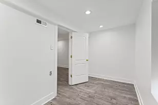 2833 W Polk St, Chicago, IL 60612 - Photo 25