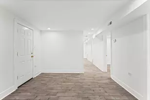2833 W Polk St, Chicago, IL 60612 - Photo 23