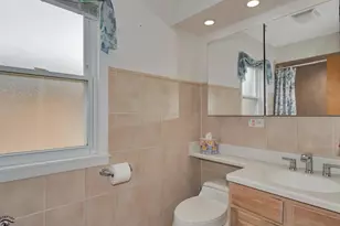10208 S St Louis Ave, Evergreen Park, IL 60805 - Photo 13