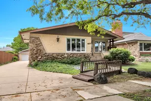 10208 S St Louis Ave, Evergreen Park, IL 60805 - Photo 1