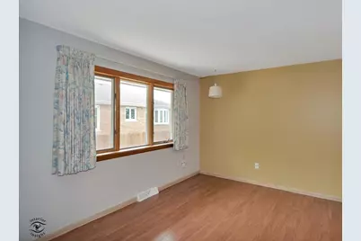 10208 S Saint Louis Avenue, Evergreen Park, IL 60805 - Photo 11