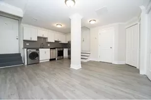 6485 W Roscoe St, Chicago, IL 60657 - Photo 7