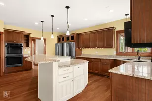 11N720 Muirhead Rd, Elgin, IL 60124 - Photo 17