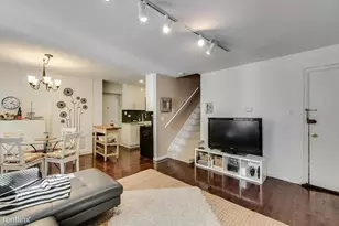 1011 N La Salle Dr, Chicago, IL 60610 - Photo 5