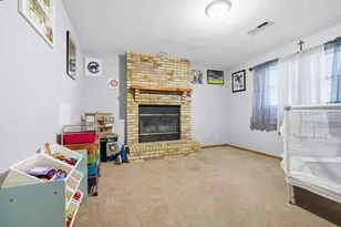 301 Bentley Dr, Normal, IL 61761 - Photo 17