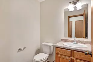 3315 Boulder Ridge Dr, Champaign, IL 61822 - Photo 5