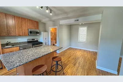 2115 W Wellington Avenue, Chicago, IL 60618 - Photo 13