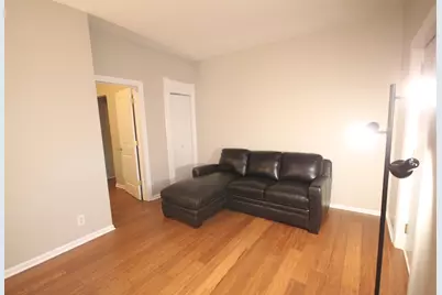 2115 W Wellington Avenue, Chicago, IL 60618 - Photo 23