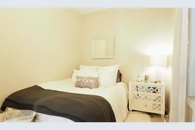 2115 W Wellington Avenue, Chicago, IL 60618 - Photo 33