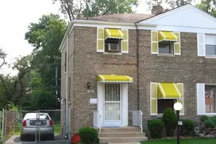 9815 S Clyde Ave, Chicago, IL 60617 - Photo 1