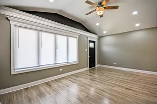 1237 E 95th St, Chicago, IL 60628 - Photo 5
