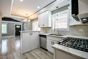 1237 E 95th St, Chicago, IL 60628 - Photo 9