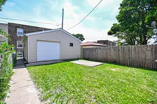 1237 E 95th St, Chicago, IL 60628 - Photo 25