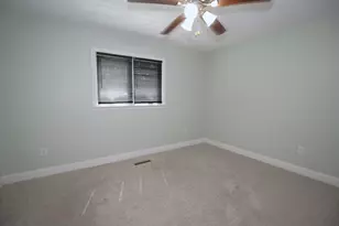 1702 Rockingham Dr, Normal, IL 61761 - Photo 11