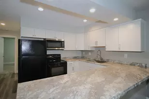 1702 Rockingham Dr, Normal, IL 61761 - Photo 9
