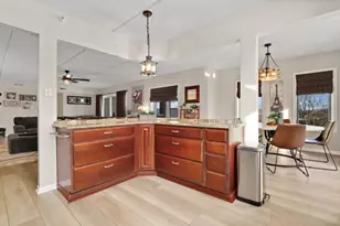 225 Main St, Roselle, IL 60172 - Photo 7
