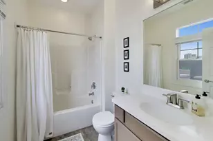 131 Dawson Dr, Elgin, IL 60120 - Photo 29
