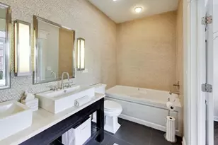 131 Dawson Dr, Elgin, IL 60120 - Photo 21