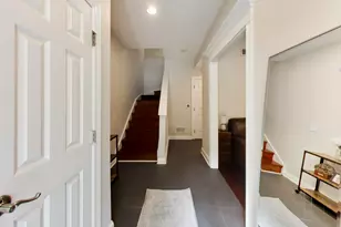 131 Dawson Dr, Elgin, IL 60120 - Photo 3