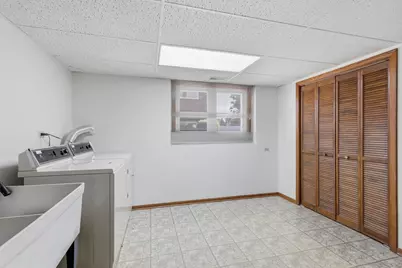 9242 N Washington Street, Niles, IL 60714 - Photo 21