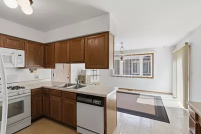 9242 N Washington Street, Niles, IL 60714 - Photo 9