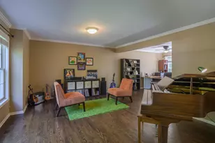 39W555 Sulley Dr, Geneva, IL 60134 - Photo 3