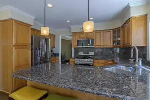 39W555 Sulley Dr, Geneva, IL 60134 - Photo 9