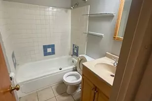 1302 Kingsbury Dr, Hanover Park, IL 60133 - Photo 7