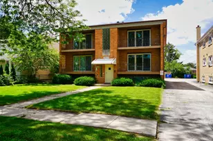 10410 S Moody Ave Ave, Chicago Ridge, IL 60415 - Photo 1