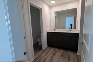 1085 Atterberg Rd, South Elgin, IL 60177 - Photo 9