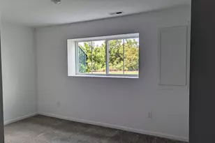 1085 Atterberg Rd, South Elgin, IL 60177 - Photo 11