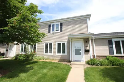 728 E Old Willow Road #104B, Prospect Heights, IL 60070 - Photo 1