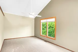 9220 Frances Ln, Orland Park, IL 60462 - Photo 11
