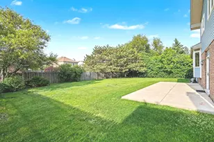 9220 Frances Ln, Orland Park, IL 60462 - Photo 3