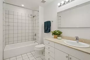 8 E Randolph St, Chicago, IL 60601 - Photo 11