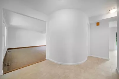 24W645 Woodcrest Drive, Naperville, IL 60540 - Photo 5