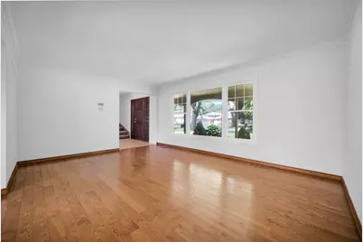 24W645 Woodcrest Drive, Naperville, IL 60540 - Photo 11