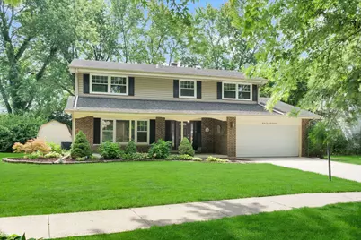 24W645 Woodcrest Drive, Naperville, IL 60540 - Photo 1